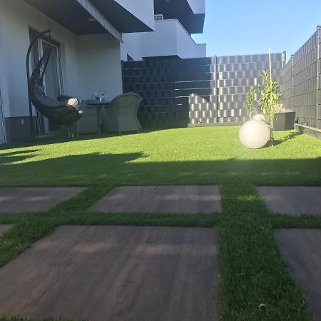 Hedonist-Luxury 2 Bedroom Apartment With Private Hot Tub, Garden And Free Parking Trogir Exterior photo